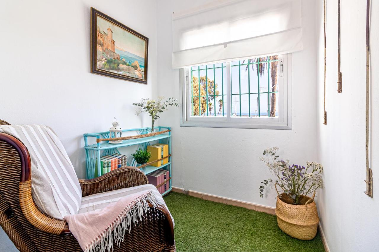 Sea & Wave Al Rolo Beach Apartment Malaga Bagian luar foto