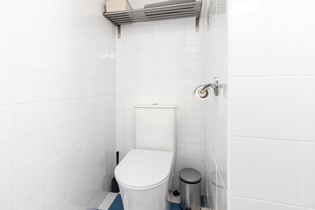 Sea & Wave Al Rolo Beach Apartment Malaga Bagian luar foto