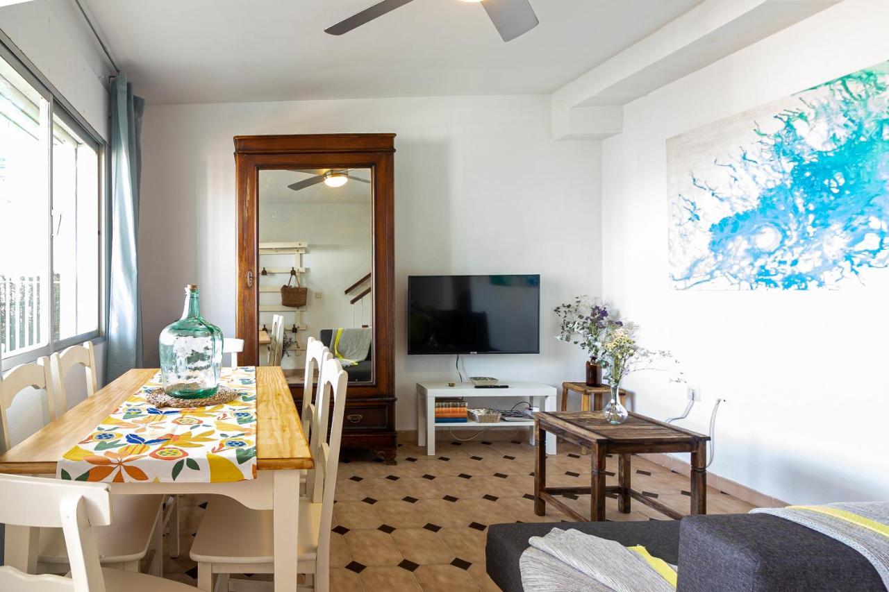 Sea & Wave Al Rolo Beach Apartment Malaga Bagian luar foto