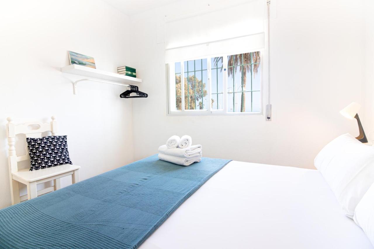 Sea & Wave Al Rolo Beach Apartment Malaga Bagian luar foto
