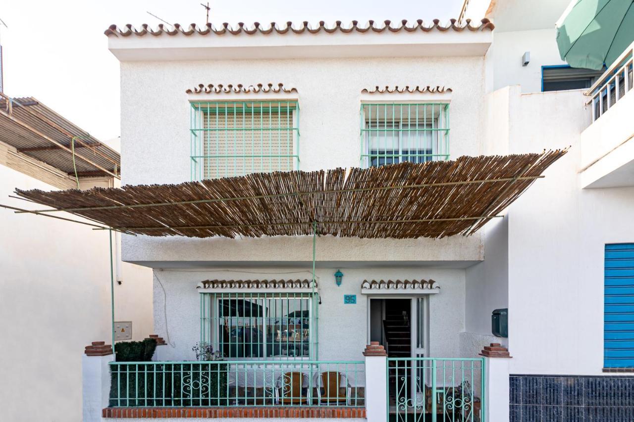 Sea & Wave Al Rolo Beach Apartment Malaga Bagian luar foto